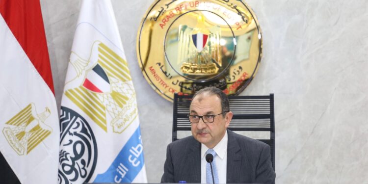 وزير قطاع الأعمال العام يترأس “عمومية القابضة الكيماوية” لاعتماد نتائج أعمال 2023/2024