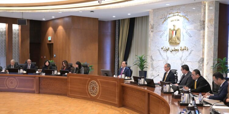 مدبولي يتابع الموقف التنفيذي لمشروعات المرحلة الأولى من المبادرة الرئاسية “حياة كريمة”