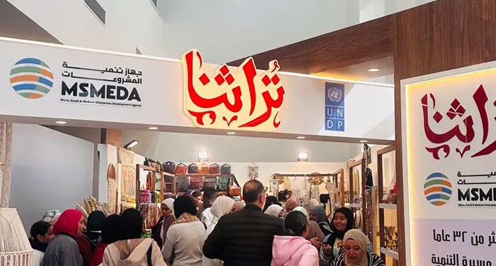 إقبال كبير على معرض تراثنا في معرض الكتاب وشباب جهاز تنمية المشروعات ينضمون لمعرض الخريف بالبحرين