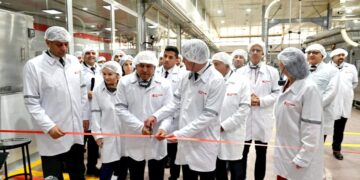 وزير الصناعة والنقل يشهد فعاليات افتتاح خط إنتاج جديد بمصنع شركة كوكاكولا بمدينة السادات
