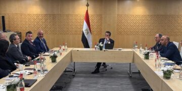 وزير الصحة يلتقي ممثلي شركة Nihon Kohden لبحث تعزيز التعاون في دعم القطاع الصحي