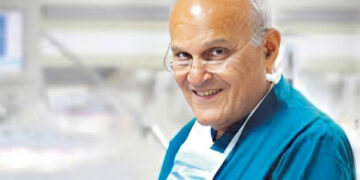 وزير الطيران يُصدر قرارًا بإطلاق اسم الدكتور مجدي يعقوب على صالة كبار الزوار بمطار أسوان الدولي