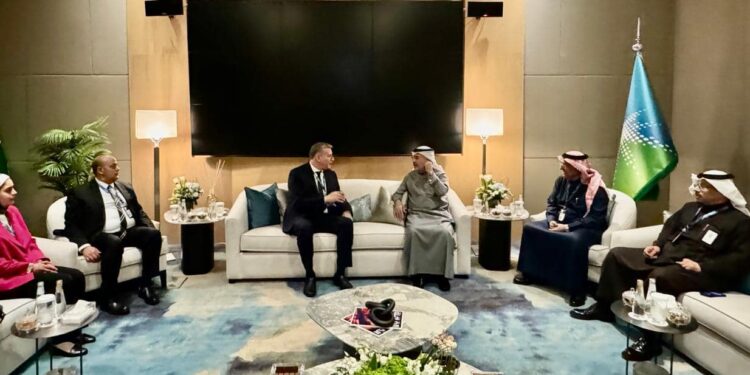 وزير البترول والثروة المعدنية يشارك فى افتتاح مؤتمر ومعرض “اكتفاء” بالسعودية