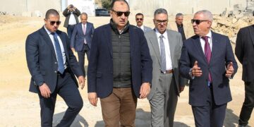 وزير قطاع الأعمال يزور “النصر للإسكان” ويتفقد مشروع كورنيش المقطم والهضبة الوسطى