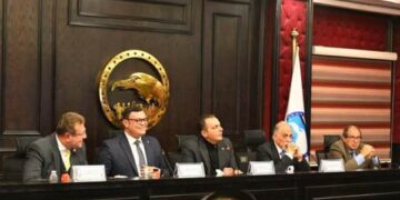 خلال لقائه أعضاء حزب مستقبل وطن.. وزير الإسكان يستعرض جهود الوزارة