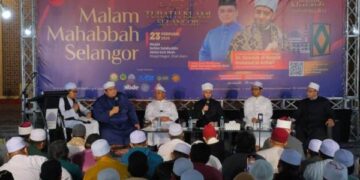 وزير الأوقاف: إرسال جميع الكتب والمراجع العلمية التي تساعد في التصدي للأفكار المتطرفة إلى ماليزيا