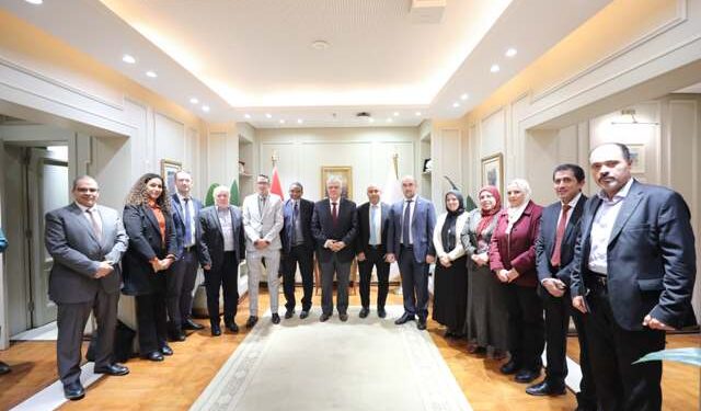 وزير التعليم العالي يستقبل خبراء برنامج “نحو إنشاء الأكاديمية المصرية لعلوم الرياضيات”