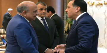 وزير الكهرباء يستعرض جهود تحسين كفاءة الطاقة الكهربائية