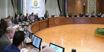 رئيس الوزراء يترأس اجتماع اللجنة العليا لتسيير برنامج التنمية المحلية لمحافظات صعيد مصر