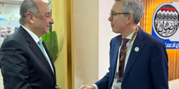 وزير قطاع الأعمال يلتقي الرئيس التنفيذي لشركة “سكاتك” النرويجية على هامش “إيجبس 2025”