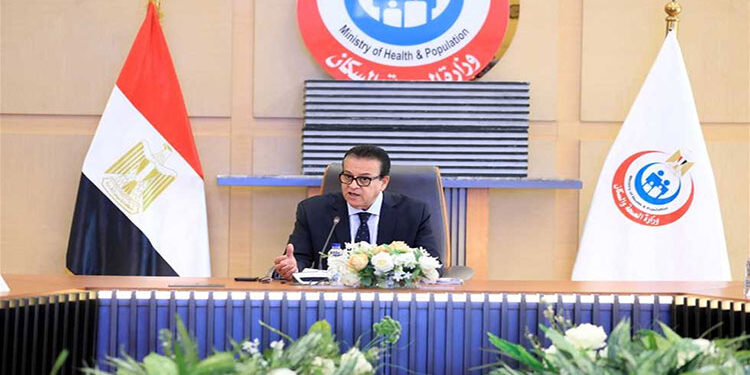 وزير الصحة يطلق المنظومة الالكترونية لتراخيص وتكويد المنشآت الطبية غير الحكومية وسيارات الإسعاف الخاصة