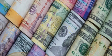 أسعار العملات في مصر اليوم الأحد