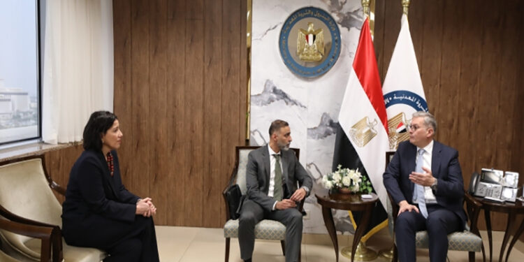 وزير البترول يستقبل رئيس شركة أركيوس المشتركة بين بى بى البريطانية و XRG الإماراتية