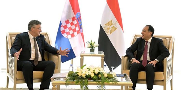 رئيسا وزراء مصر وكرواتيا يترأسان جلسة مباحثات موسّعة لاستعراض الملفات والموضوعات ذات الاهتمام المشترك