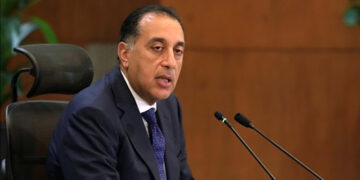 رئيس الوزراء: تكليف مكتب استشارى لوضع رؤية كاملة لتطوير منطقة وسط البلد