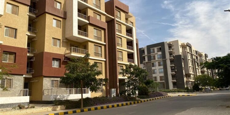 الإسكان تعتزم خفض سعر الفائدة على أقساط أراضي هيئة المجتمعات العمرانية بنسبة 50%