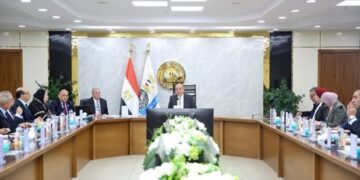 وزير قطاع الأعمال العام يترأس عمومية القابضة المعدنية لاعتماد ميزانية 2023/2024