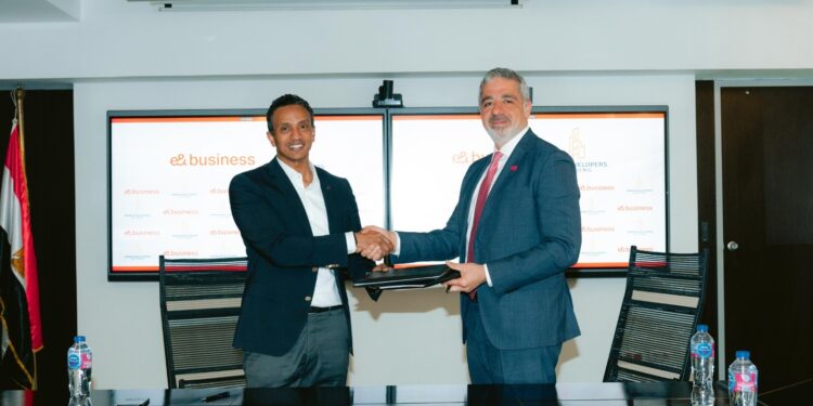 “إي آند بيزنس” تتعاون مع “المطورون العرب القابضة” لتطوير البنية التحتية للاتصالات في مشروعي نيوم أسيوط والمستقبل