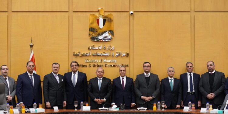 “إي فاينانس” تتيح تحصيل أقساط عقارات المغتربين بالتعاون مع “الإسكان” و”المالية” و”بنك مصر”