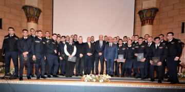 وزير الطيران المدني يشهد احتفالية تخرج الدفعة 86 من طلاب كلية المراقبة الجوية