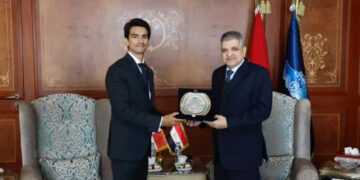 الفريق أسامة ربيع يبحث سبل التعاون المشترك مع السفير البنمي