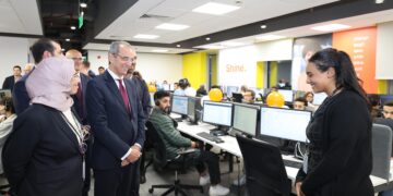 وزير الاتصالات يفتتح مقر شركة TTEC الأمريكية الرائدة عالميًا في ابتكار تكنولوجيا