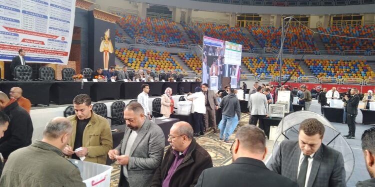 وزير الإسكان: إجراء القرعة العلنية على قطع أراضي ووحدات “مسكن” بمدينة السادات