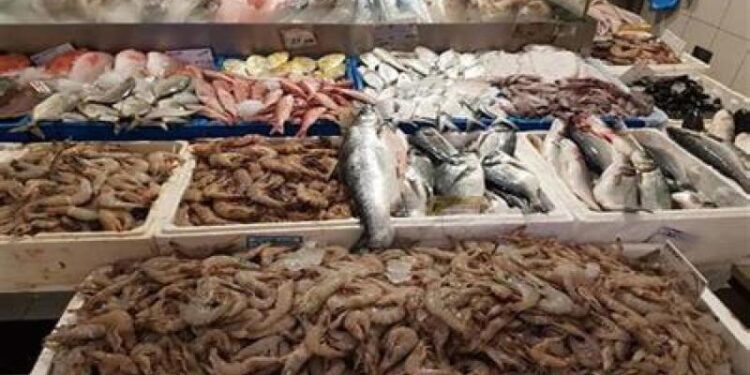 أسعار الأسماك في سوق العبور اليوم السبت