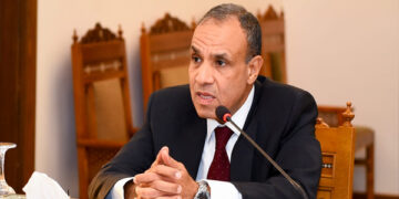 وزير الخارجية والهجرة يتوجه إلى باريس للمشاركة في الاجتماع الوزاري حول سوريا