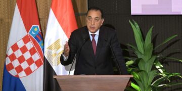 رئيس الوزراء يهنىء شيخ الأزهر بمناسبة حلول شهر رمضان المعظم