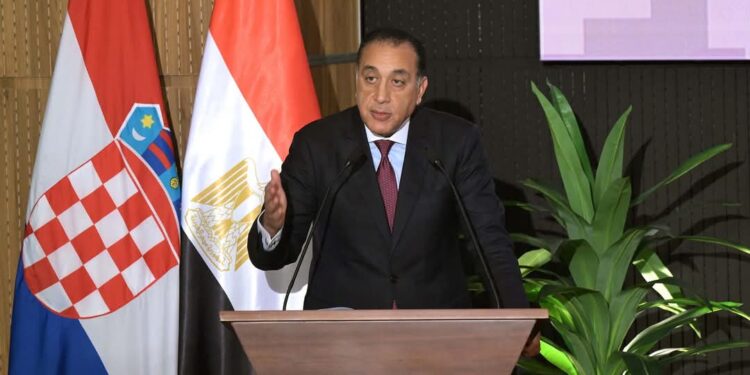 رئيس الوزراء يهنىء شيخ الأزهر بمناسبة حلول شهر رمضان المعظم