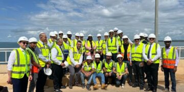 وزير الخارجية والهجرة يتفقد موقع سد “جوليوس نيريرى”