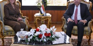 وزير الطيران يبحث مع المدير التنفيذي للأكاديمية الوطنية للتدريب سُبل التعاون المشترك