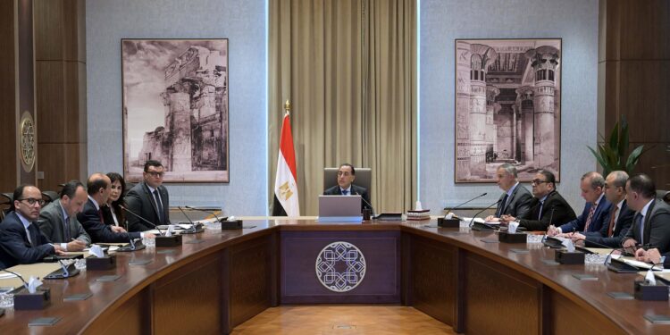 رئيس الوزراء يتابع سير الأعمال في مشروع توسعة كورنيش الإسكندرية وإجراءات تشغيل مشروع حدائق تلال الفسطاط