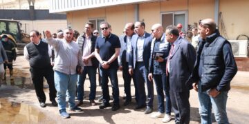 وزير الصحة يتفقد مبنى المعامل المركزية وإدارة التراخيص وإدارة التكليف