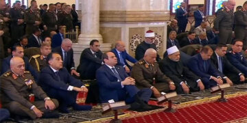 الرئيس السيسي يؤدي صلاة الجمعة بمسجد المشير طنطاوي