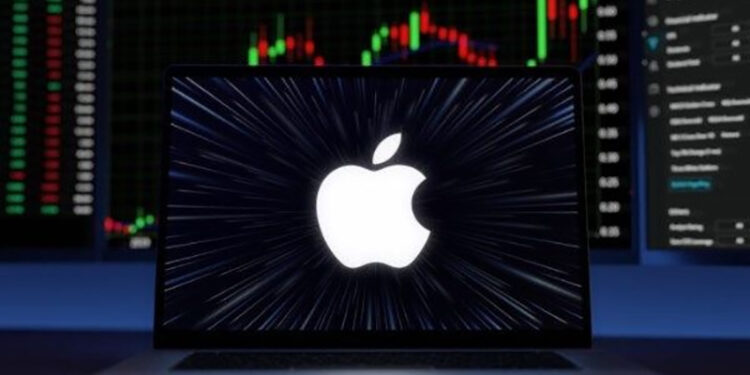 أبل تواجه تحديات في تطوير سيري الذكي أمام المنافسين