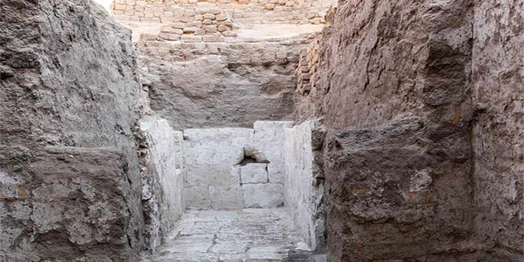 اكتشافات أثرية ضخمة بسوهاج بمقبرة ملكية من عصر الانتقال الثانى بأبيدوس