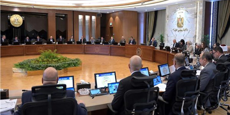 مجلس الوزراء يشيد ببيان القمة العربية بشأن اعتماد الخطة المقدمة من مصر لإعمار غزة