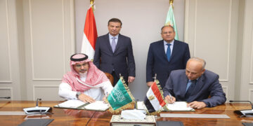 وزير الزراعة يشهد توقيع اتفاق مصري سعودي لإنتاج المحسنات والمخصبات الزراعية في النوبارية