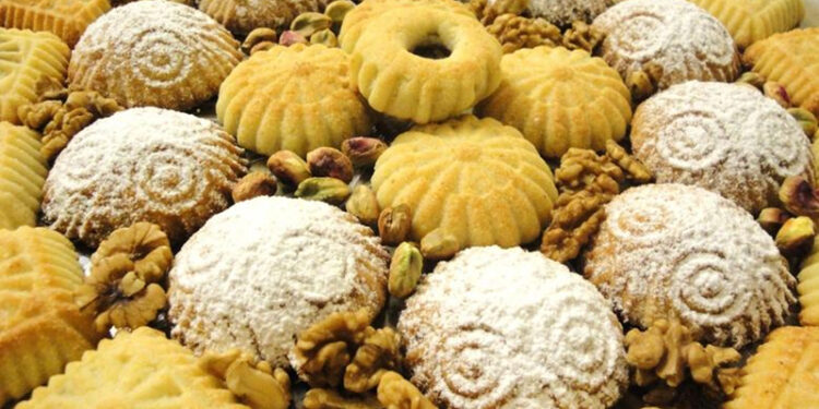 استمرار طرح منتجات كعك العيد والبسكويت بمنافذ المجمعات الاستهلاكية