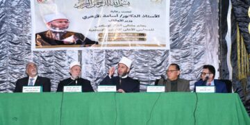 وزير الأوقاف يفتتح الملتقى الفكري بساحة مسجد الإمام الحسين