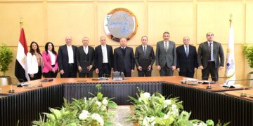 وزير الصناعة يشهد توقيع مذكرة تفاهم بين الشركة القابضة للنقل البحري والبري وشركة السويدي اليكتريك