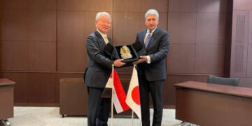 وزير السياحة يلتقي رئيس هيئة التعاون الدولي اليابانية (JICA) ومديري الهيئة