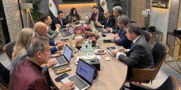 وزير السياحة يعقد عدد من اللقاءات مع مجموعة من كبار منظمي الرحلات ووكالات السياحة