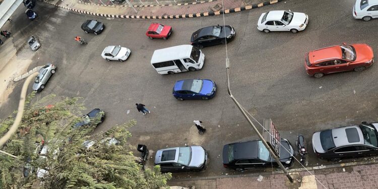 سحب رعدية وأمطار متفاوتة الشدة الآن على مناطق بالقاهرة والجيزة