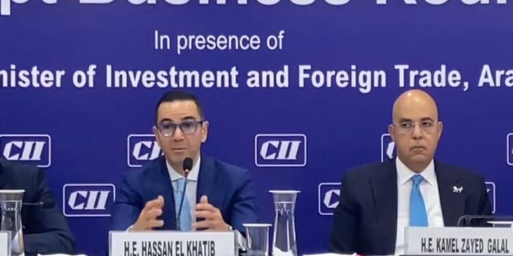 وزير الاستثمار يشارك باجتماع مائدة مستديرة مصري هندي بمشاركة نخبة من الرؤساء التنفيذيين وقادة الصناعة بدولة الهند