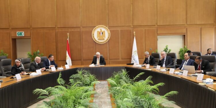 وزير التعليم العالي يترأس اجتماع مجلس أمناء جامعة الإسكندرية الأهلية