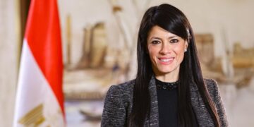 وزيرة التخطيط تستعرض تقريرًا حول الموقف التنفيذي للمرحلة الأولى من المشروع القومي لتطوير الريف المصري