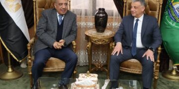 وزير الكهرباء والطاقة المتجددة فى زيارة ميدانية إلى محافظة الإسماعيلية